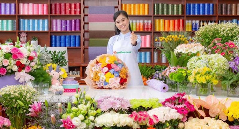  Sinh viên ngành Thương mại điện tử, khoa Tài chính Thương mại Tham quan công ty Cổ Phần Color Life – Thương hiệu Hoa HoaYeuThuong.com 